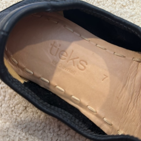 Tieks flats Black Size 7 fits 7.5 too - Picture 6 of 7